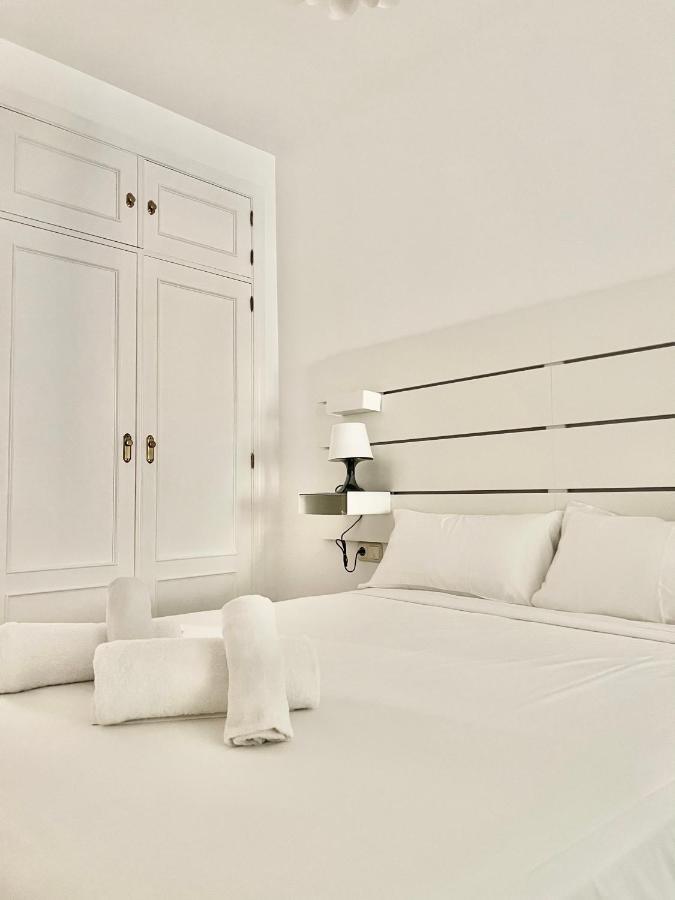 Home Boutique Cervantes มาลากา ภายนอก รูปภาพ
